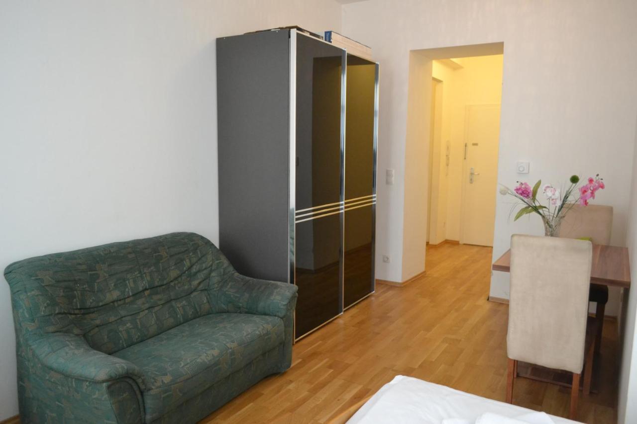 Goldfisch Apartment Taborstrasse Vienna Luaran gambar