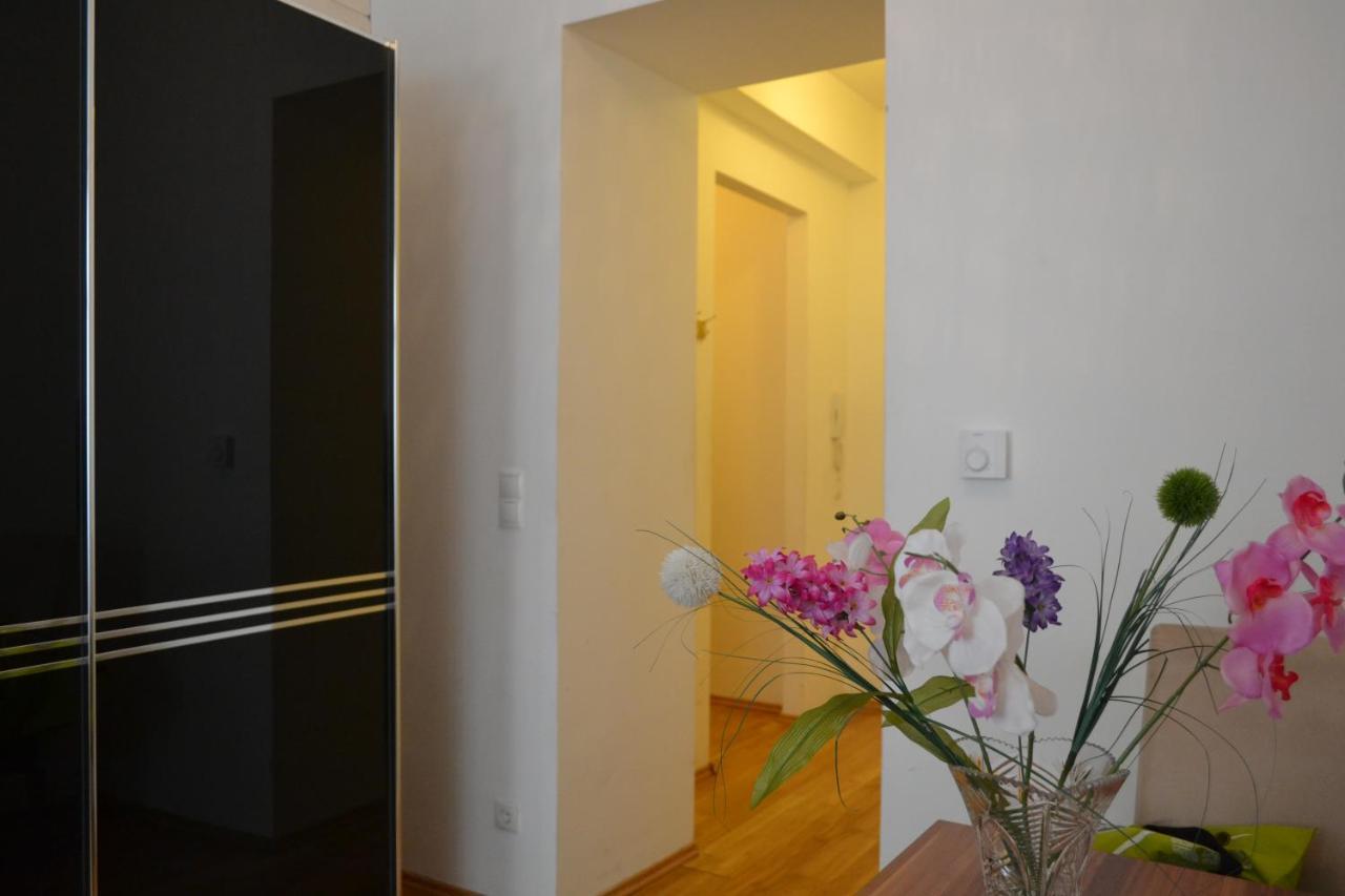 Goldfisch Apartment Taborstrasse Vienna Luaran gambar